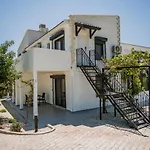 Ali Baba Ciftligi B&B 알라카티
